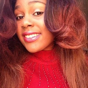 Meet your Posher, Esha